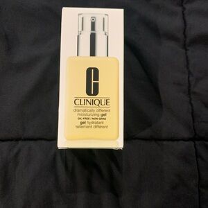 Clinique  Moisturizing Gel